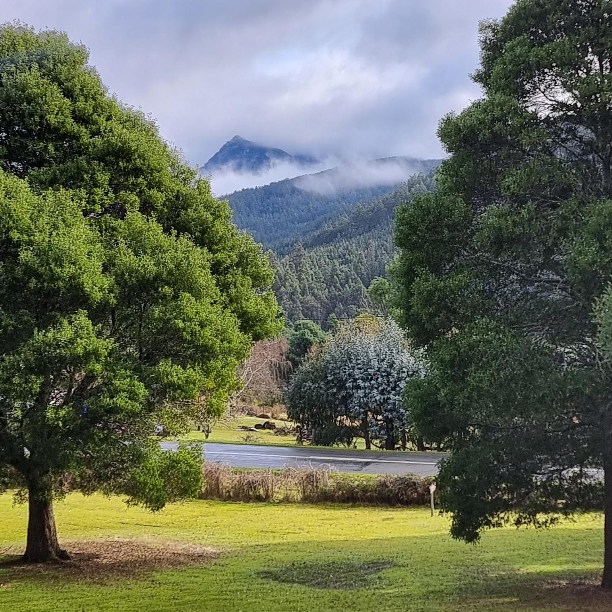 Russell Falls Holiday Cottages National Park Bagian luar foto