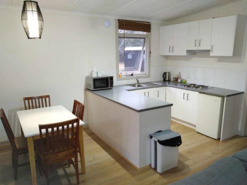 Russell Falls Holiday Cottages National Park Bagian luar foto